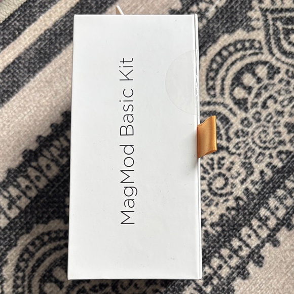 MagMod Basic Kit - Picture 2 of 3